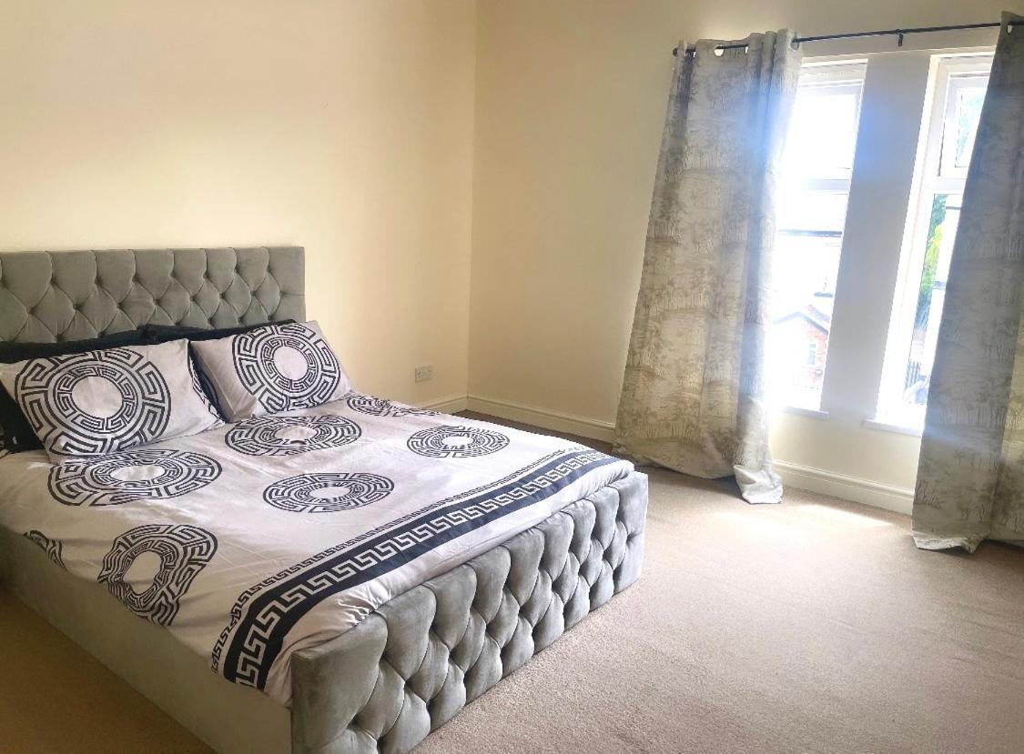 Luxestay - Old Trafford, - Close To Centre & Hospedagem domiciliar *